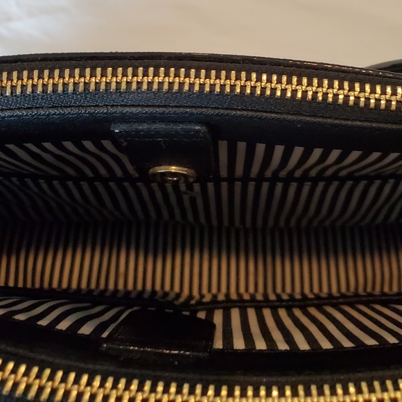 Purse - Picture 2 of 2